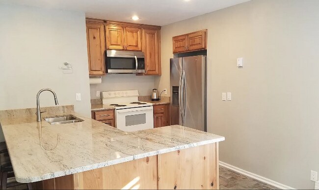 Building Photo - 2100 Canyons Resort Dr