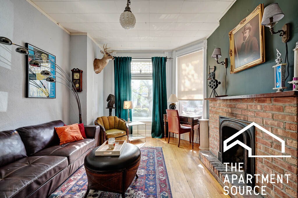 Foto principal - 2644 N Wilton Ave