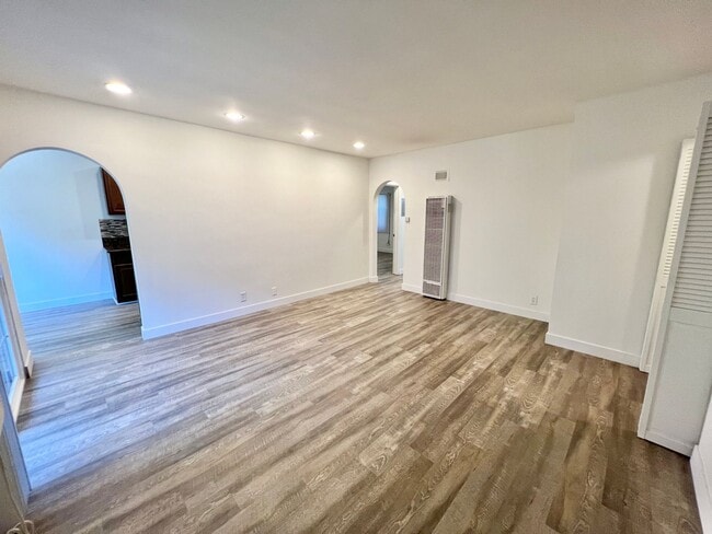 Building Photo - 3608 Keystone Av