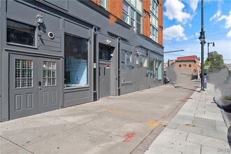 Building Photo - 319 N Salina St