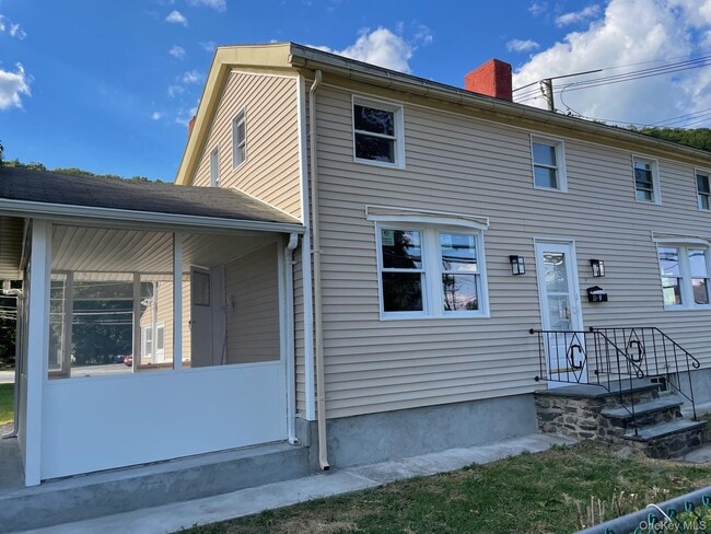 Building Photo - 3 Delaware St