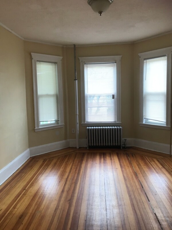 Building Photo - 46 Armandine St