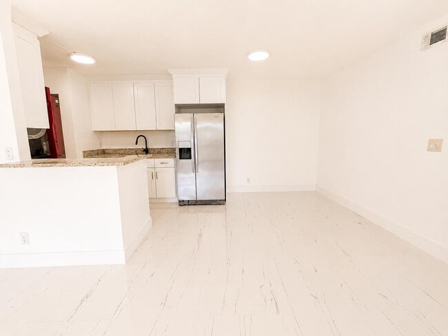 Building Photo - 588 Trace Cir