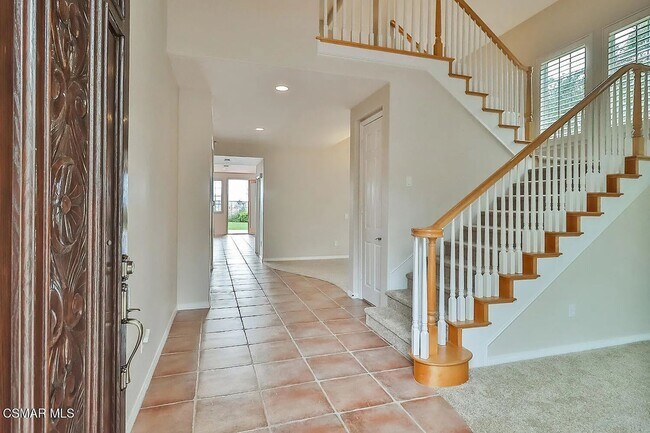 Foto del edificio - Location and Views!