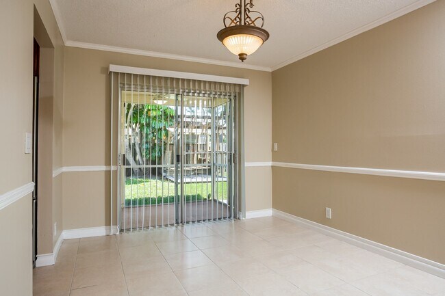 Foto del edificio - 12169 Sycamore Ln