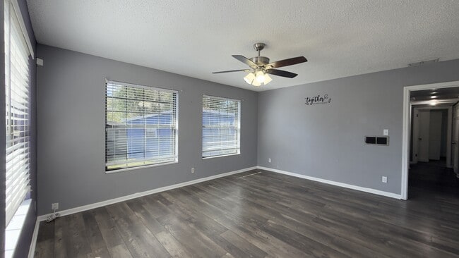 Foto del edificio - 1480 Alecia Dr