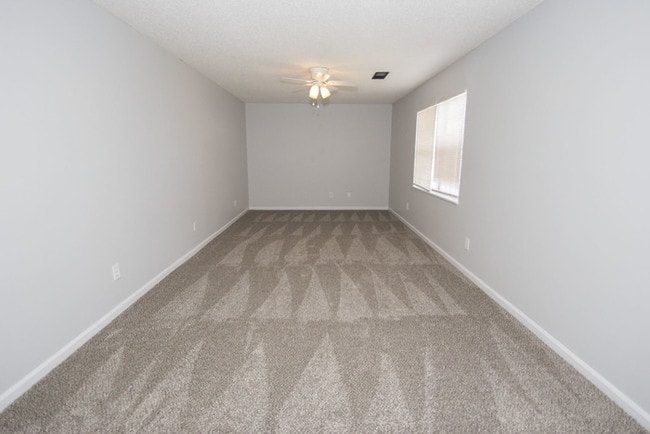 Building Photo - Growing Family? This Home is Waiting for You!