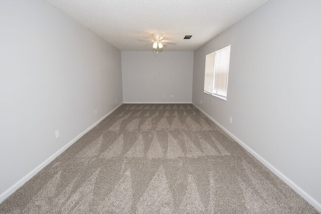 Foto del edificio - Growing Family? This Home is Waiting for You!