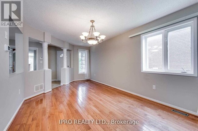 Building Photo - 2128 Redstone Crescent