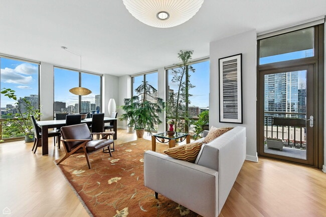 Foto del edificio - 1335 S Prairie Ave