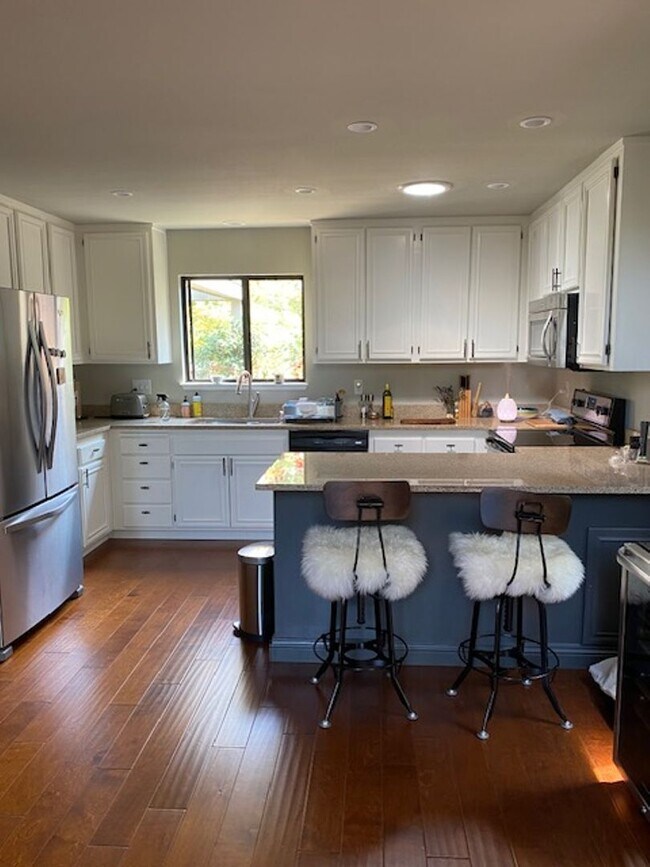 Building Photo - Lovely Home in 55+ Community