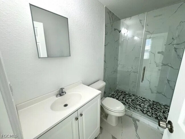 Foto del edificio - 746 SW 8th Terrace