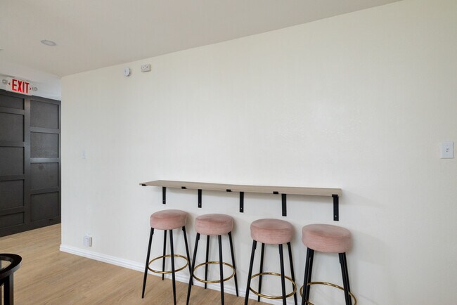 Foto del edificio - 7520 Sequoia Ct