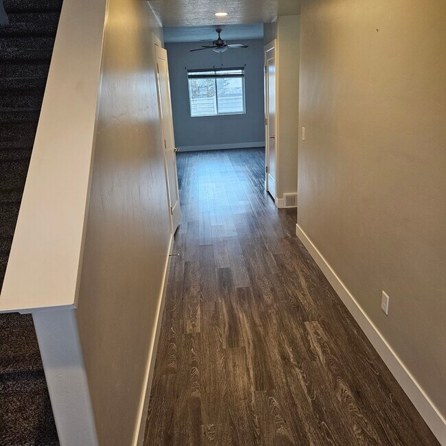 Foto del edificio - 259 E 1500 N