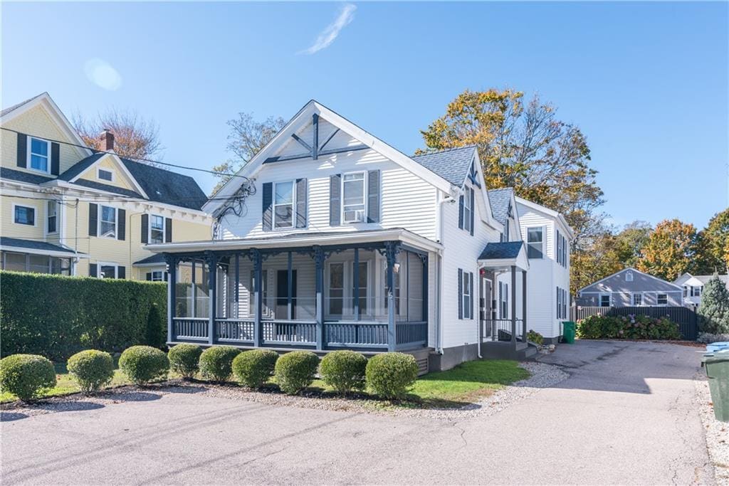 75 Caswell St Unit 2, Narragansett, RI 02882 Apartment for Rent in