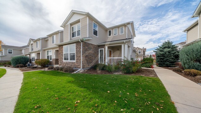 End Unit Townhome in Ridgeview at Stetson ... - End Unit Townhome in Ridgeview at Stetson ...