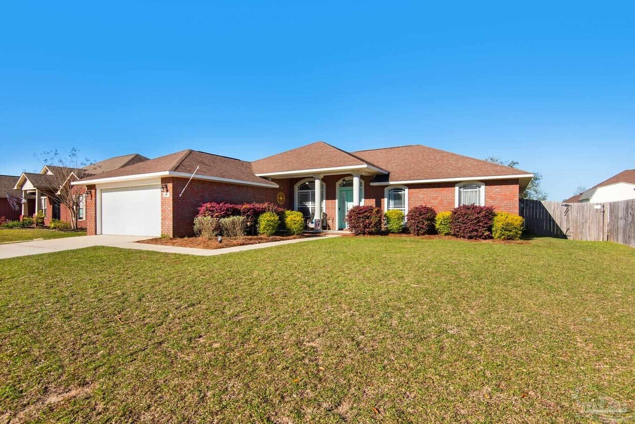Foto principal - 6165 Winchester Cir