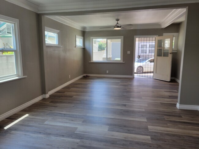 Foto del edificio - 3067 Harrington Ave