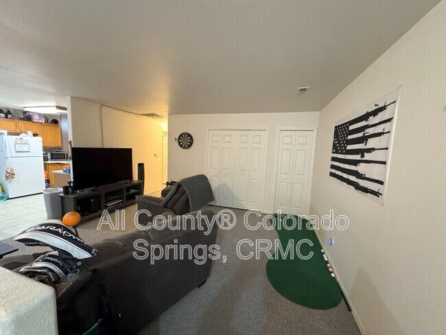 Building Photo - 202 S Empress Dr