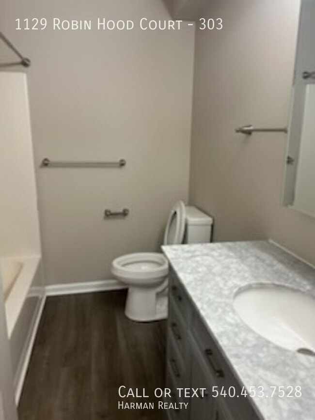 Foto del edificio - 1129 Robin Hood Ct