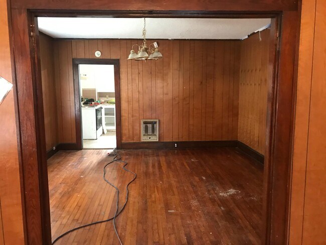 Building Photo - 115 N Van Gilder St