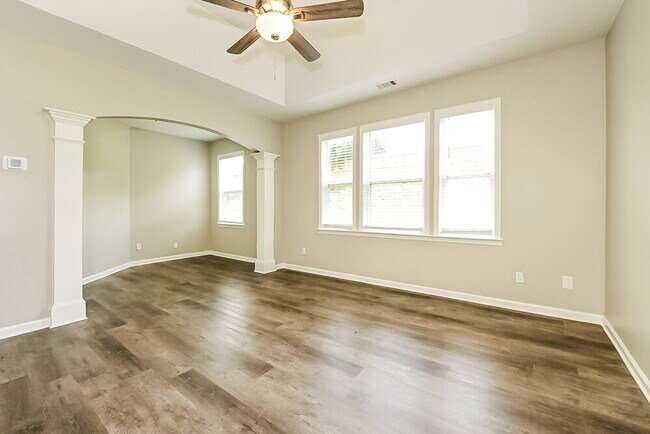 Building Photo - 7364 Poppy Way