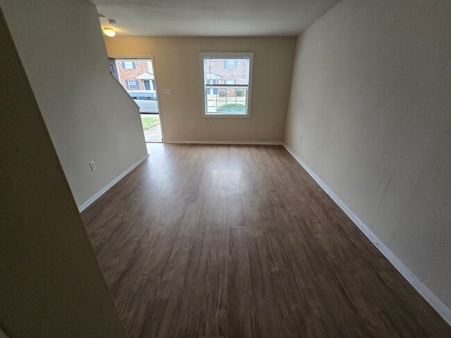 Foto del edificio - 707 E 18th St
