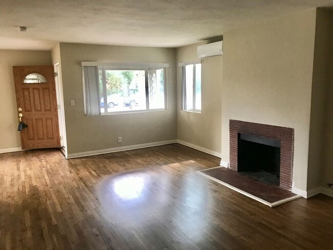 Building Photo - 4930-4930 Sawtelle Blvd