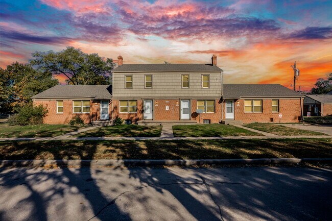 Foto del edificio - Meadowlark Apartments