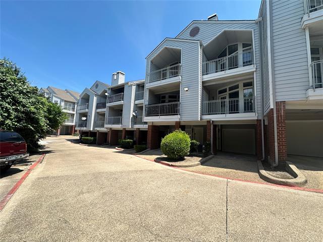 Building Photo - 9823 Summerwood Cir