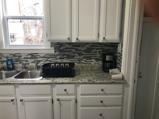 Foto del edificio - 5217 Brookwood Ave