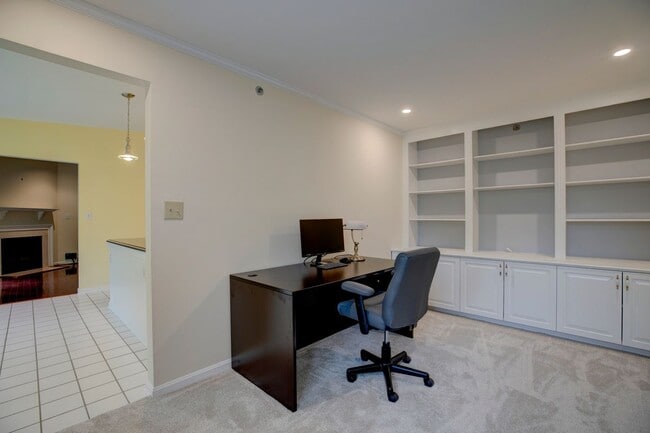 Building Photo - 406 Rockfleet Rd