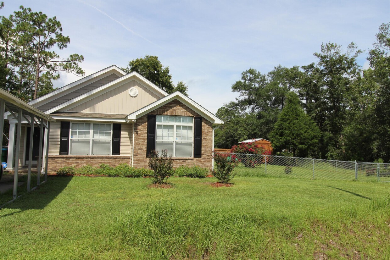 32 Tranquil Ln, Crawfordville, FL 32327 House Rental in Crawfordville, FL