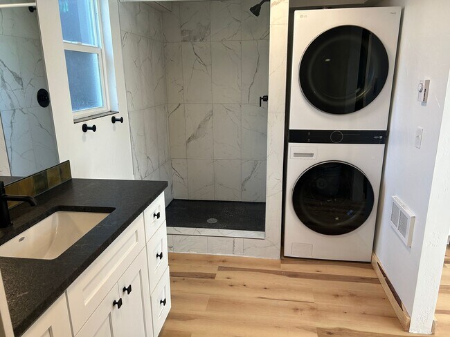 Foto del edificio - 514 Bierney Creek Rd