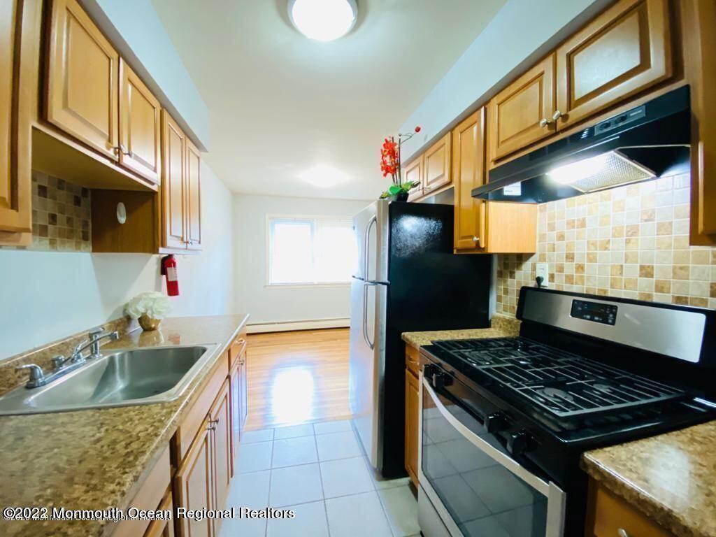 30 Windsor Terrace Unit B, Freehold Township, NJ 07728 Condo for Rent in Freehold Township, NJ