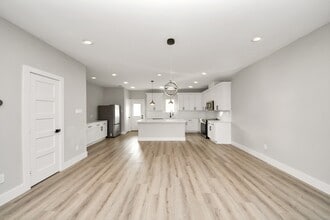 Building Photo - 807 Avenue J