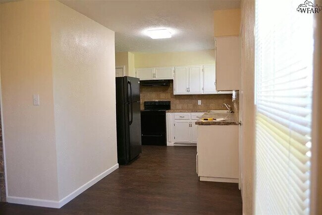 Building Photo - 4206 Prothro Ave