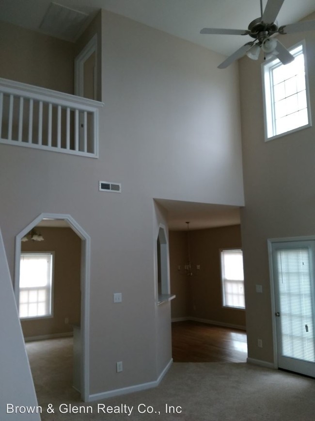 Building Photo - 1912 Red Quartz Dr