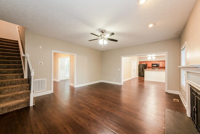 Building Photo - 1733 Kinsale Ave