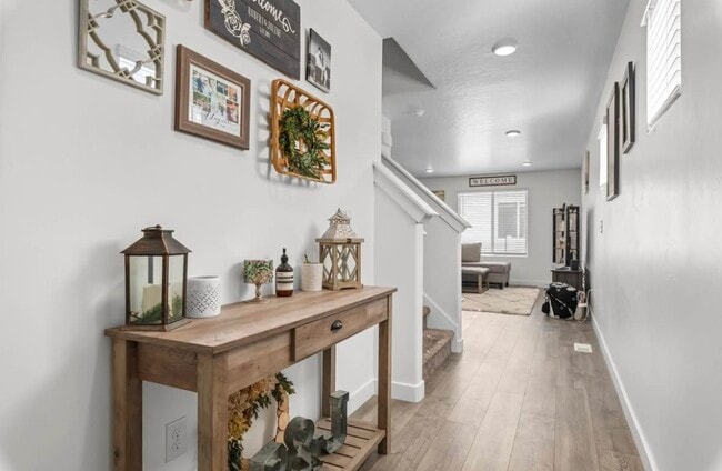 Foto del edificio - 1116 E Waterway Ln