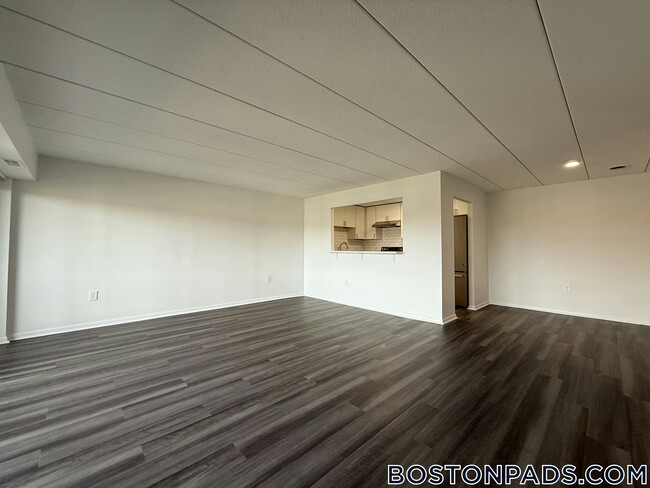 Foto del edificio - 53 Hill Rd