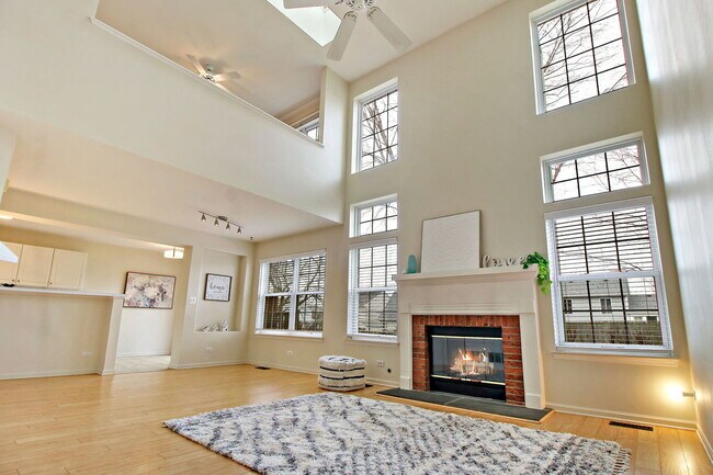 Foto del edificio - 184 Holmes Way