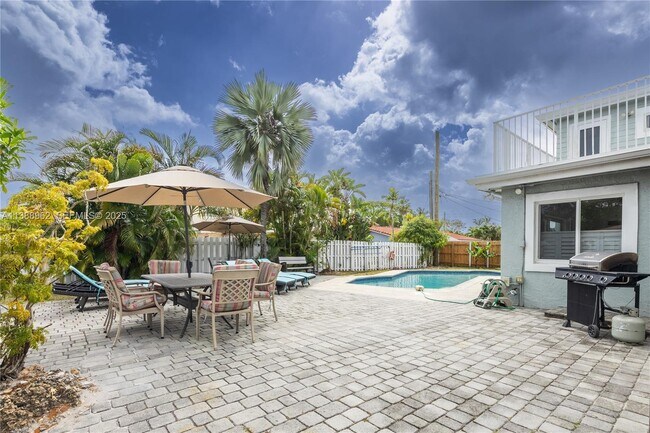 Foto del edificio - 1690 NE 25th Ave