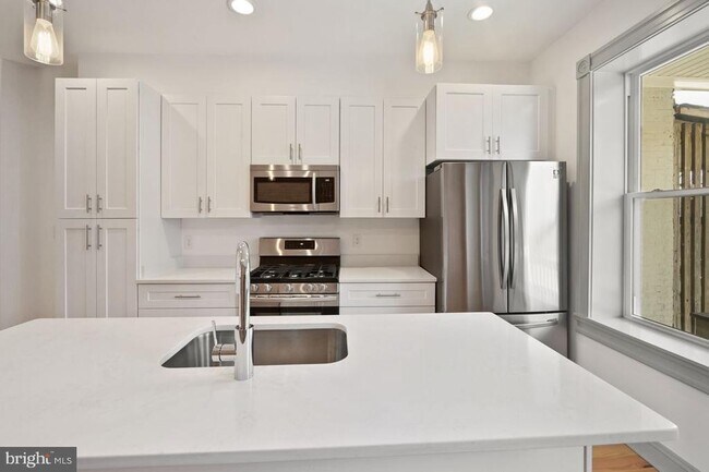 Foto del edificio - 740 S Linwood Ave