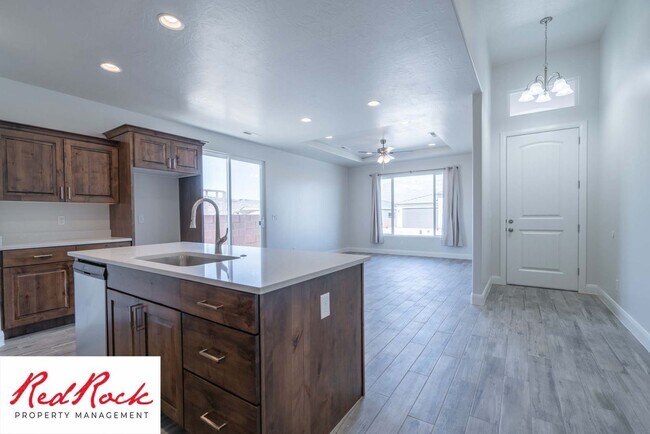 Foto del edificio - Single-Level Home in Hurricane With an Attached Casita!