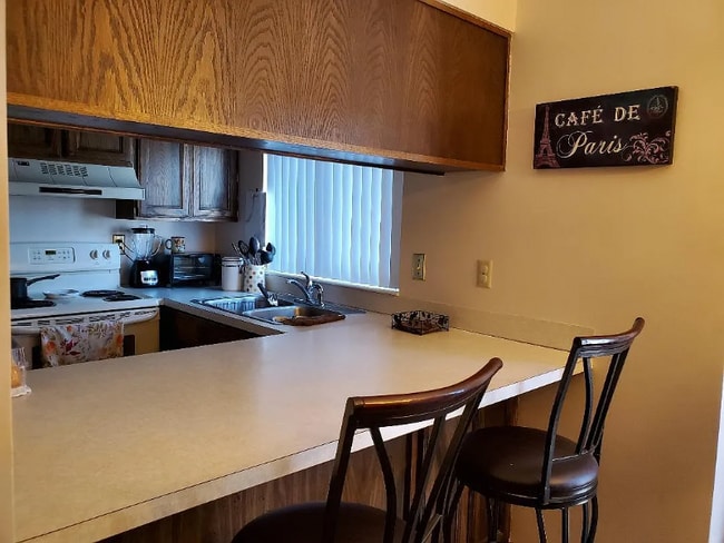 Building Photo - 1177 N 900 E