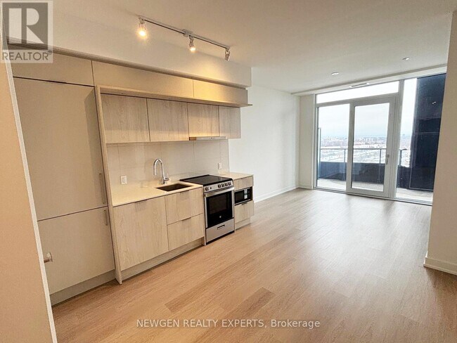 Photo du bâtiment - 448 Burnhamthorpe Rd W