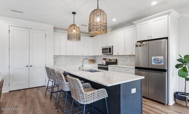 Foto del edificio - 1322 W 30th St