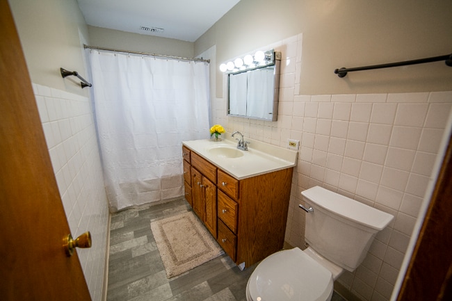 Photo - 2336 W 122nd St Apartment