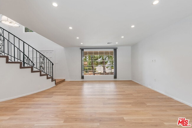 Foto del edificio - 3062 Arrowhead Dr